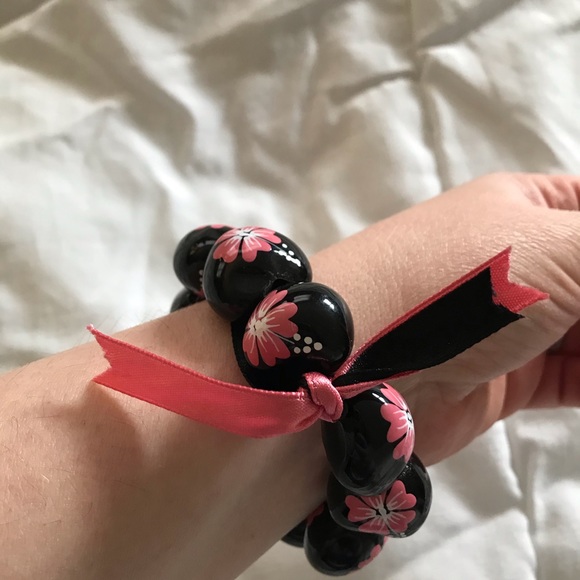HAND-PAINTED bracelet hibiscus flowers Hawaii - Picture 2 of 4